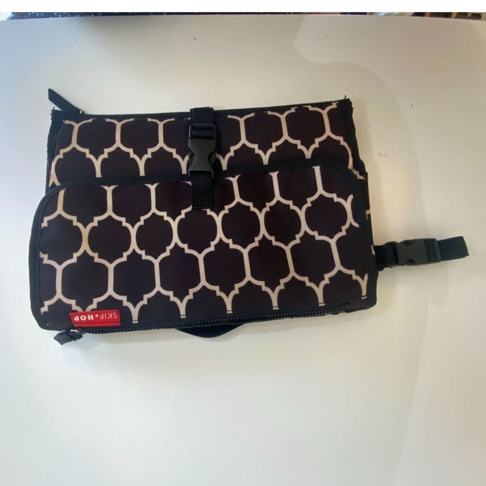 Skip Hop Travel Diaper Changing Pad Station & Bag